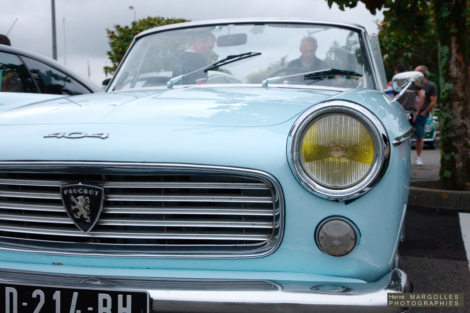 Peugeot 404 Cabriolet-05.jpg